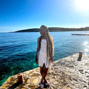 Meet your Posher, Selena